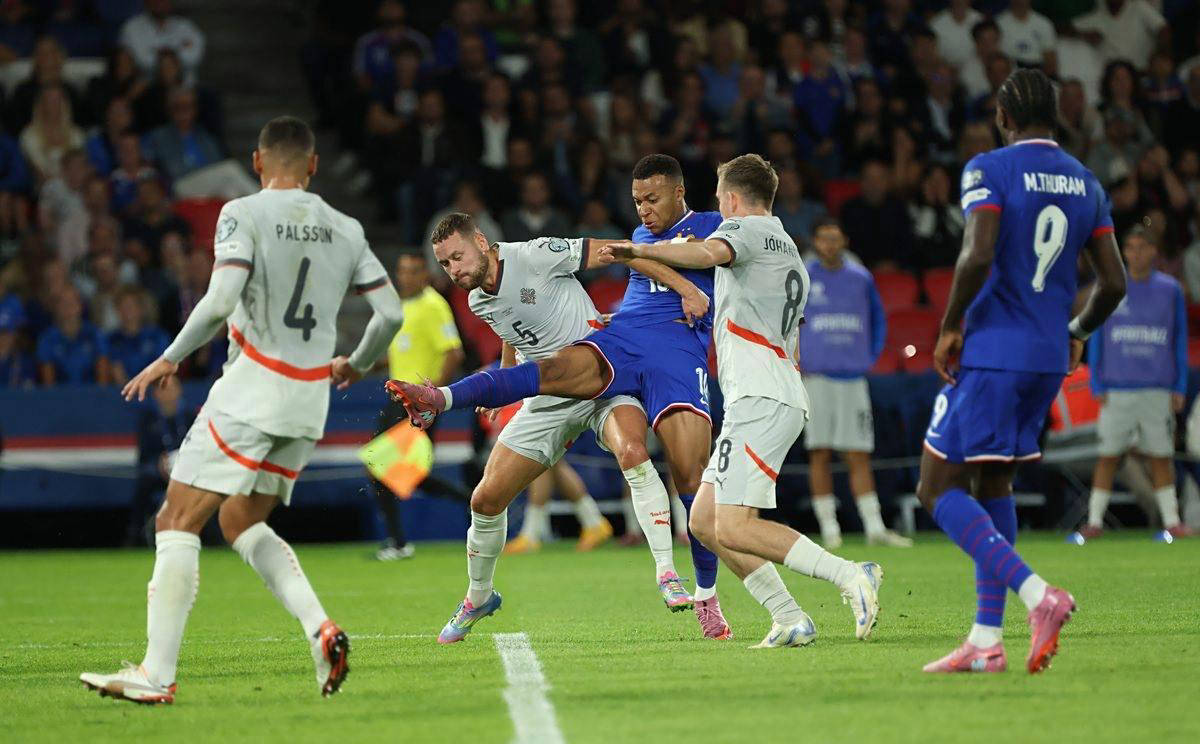 德天空：由于德国与科特迪瓦同组，双方明年3月友谊赛将取消（德天空：德国与科特迪瓦分入同组，原定明年3月友谊赛取消）