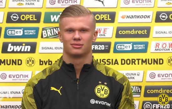 11球，巴萨是欧冠改制以来打入乌龙球最多的球队（巴萨欧冠改制后乌龙球达11个，居各队之最）