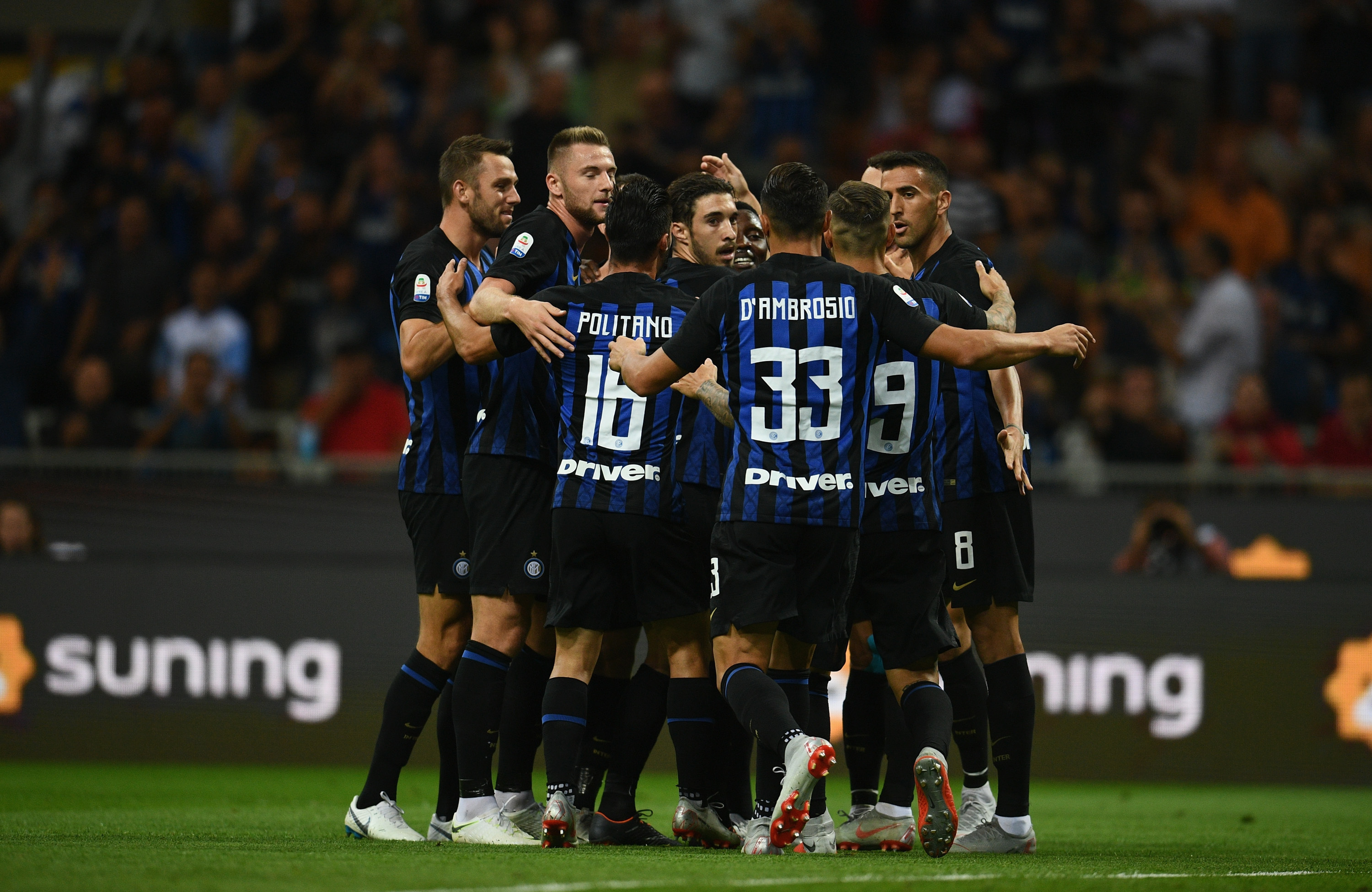 国安主场战平山东泰山（北京国安主场与山东泰山战成平局）