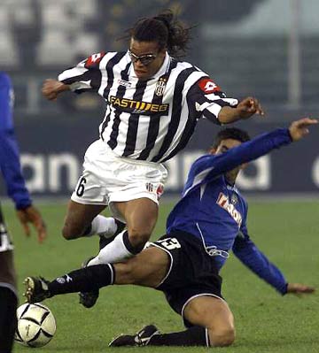 基德：弗拉格上半场很有侵略性，下半场我们就依靠浓眉（基德：弗拉格上半场火力十足，易边后我们主要倚仗浓眉）