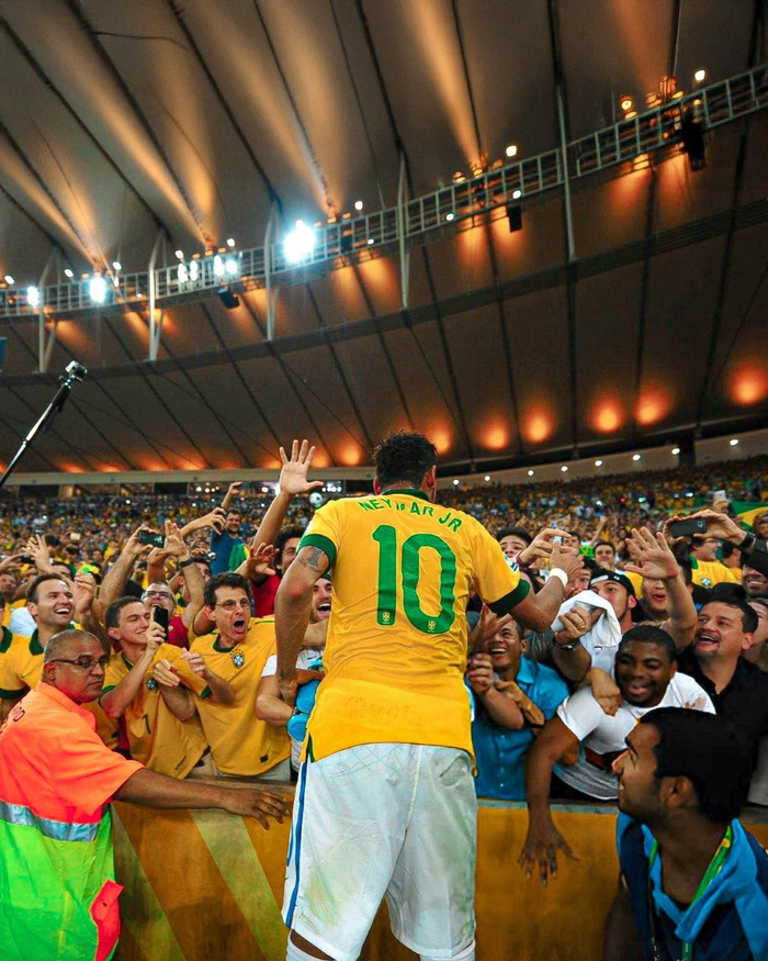 颜骏凌：这一年球队很不容易，夺冠靠的是积累（颜骏凌：艰难一年，球队捧冠靠厚积薄发）