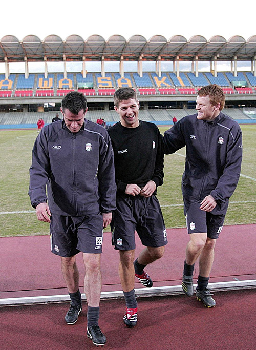 曼晚：曼联正在关注德国16岁中场艾希霍恩，转会费为2000万欧（曼晚报道：曼联有意德国16岁中场艾希霍恩，估值约2000万欧元）