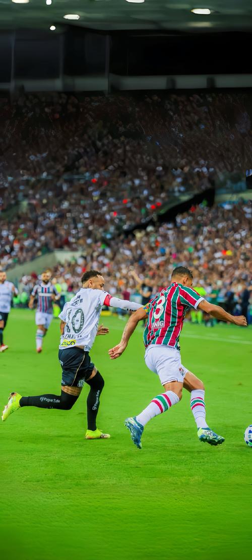 掘金约基奇三双末节爆发（约基奇斩获三双，末节发威助掘金）