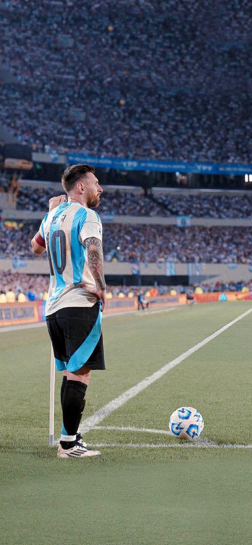 曼城瓜帅巧妙调整击败利物浦（瓜迪奥拉战术微调助曼城力克利物浦）