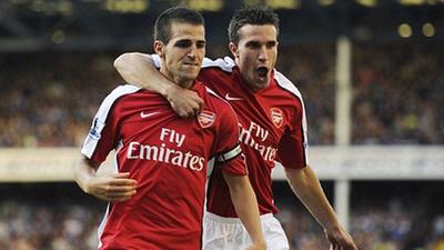 里程碑，国安后卫何宇鹏已在中超出战100场（国安后卫何宇鹏达成中超百场里程碑）