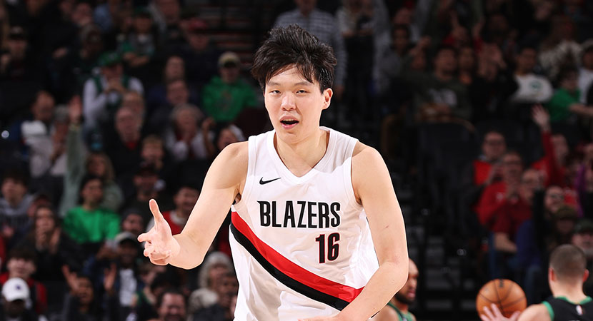 队报：皇马视维尼修斯为竞技层面和经济层面极为重要的资产（队报：皇马将维尼修斯视为竞技与经济双重关键资产）