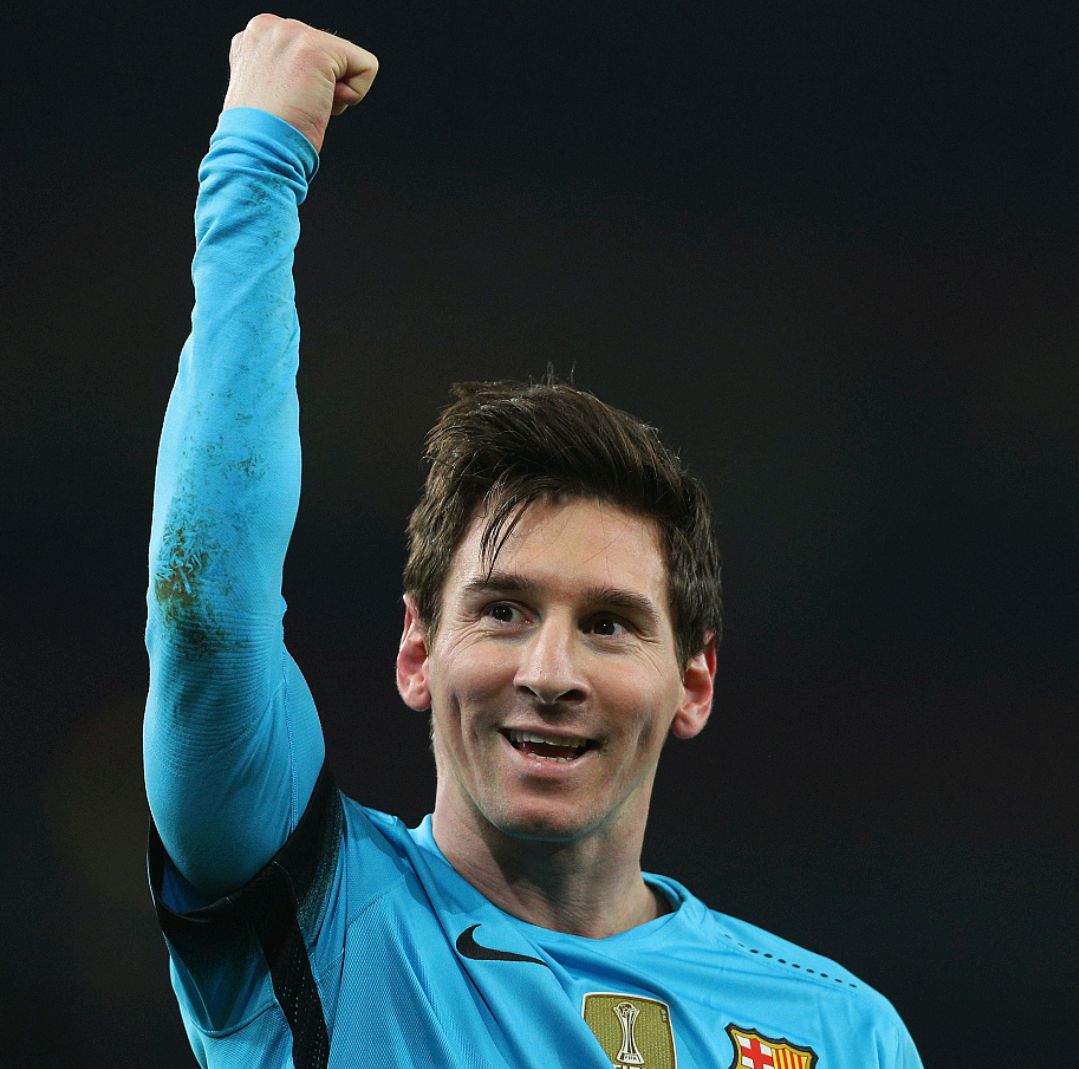 克罗斯谈皇马现状：不要总谈过去，我不需要别人说我想你（克罗斯谈皇马：专注当下，别总怀旧；我不需要别人对我说“想你”）