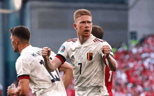 紧张与深夜会议……哈维·阿隆索的未来悬而未决（紧张升级与连夜磋商，哈维·阿隆索前途未卜）